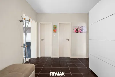 8-Zimmer-Gewerbeimmobilie kaufen in Neusiedl am See – 400 m², € 519.000 – Bild 7 von 40