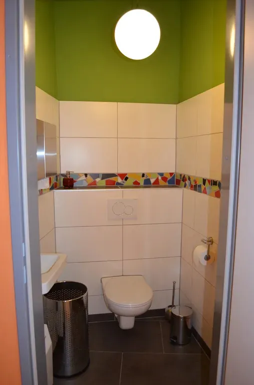 Repräsentatives Wohnhaus mit Geschäftsbereich und angrenzenden Veranstaltungsräumen - Ansicht 3