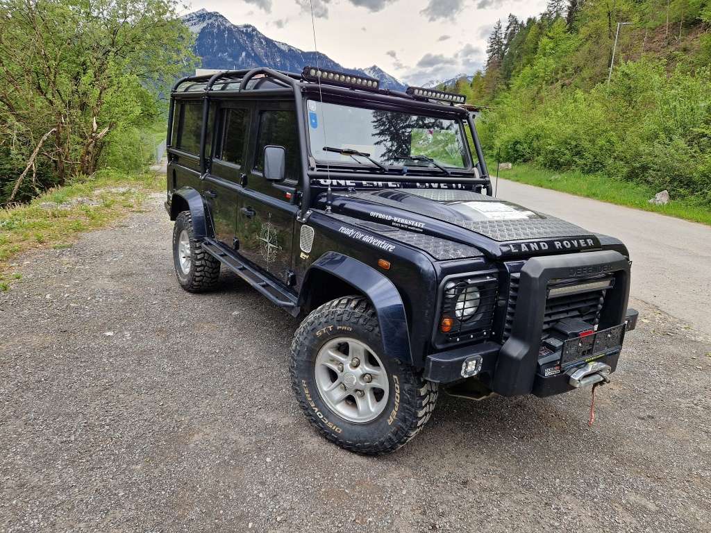 Land Rover Defender 110 Station Wagon Uti SUV / Geländewagen