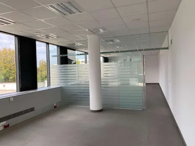 Gewerbeimmobilie mieten in Wels – 266 m², € 3.299