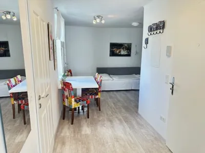Möblierte 2-Zimmer-Wohnung | All-Inclusive | mieten Sie 1 bis max. 6 Monate | Ruhelage – Bild 2