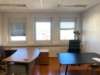 Gewerbeimmobilie mieten in Oberwart – 24 m², € 10
