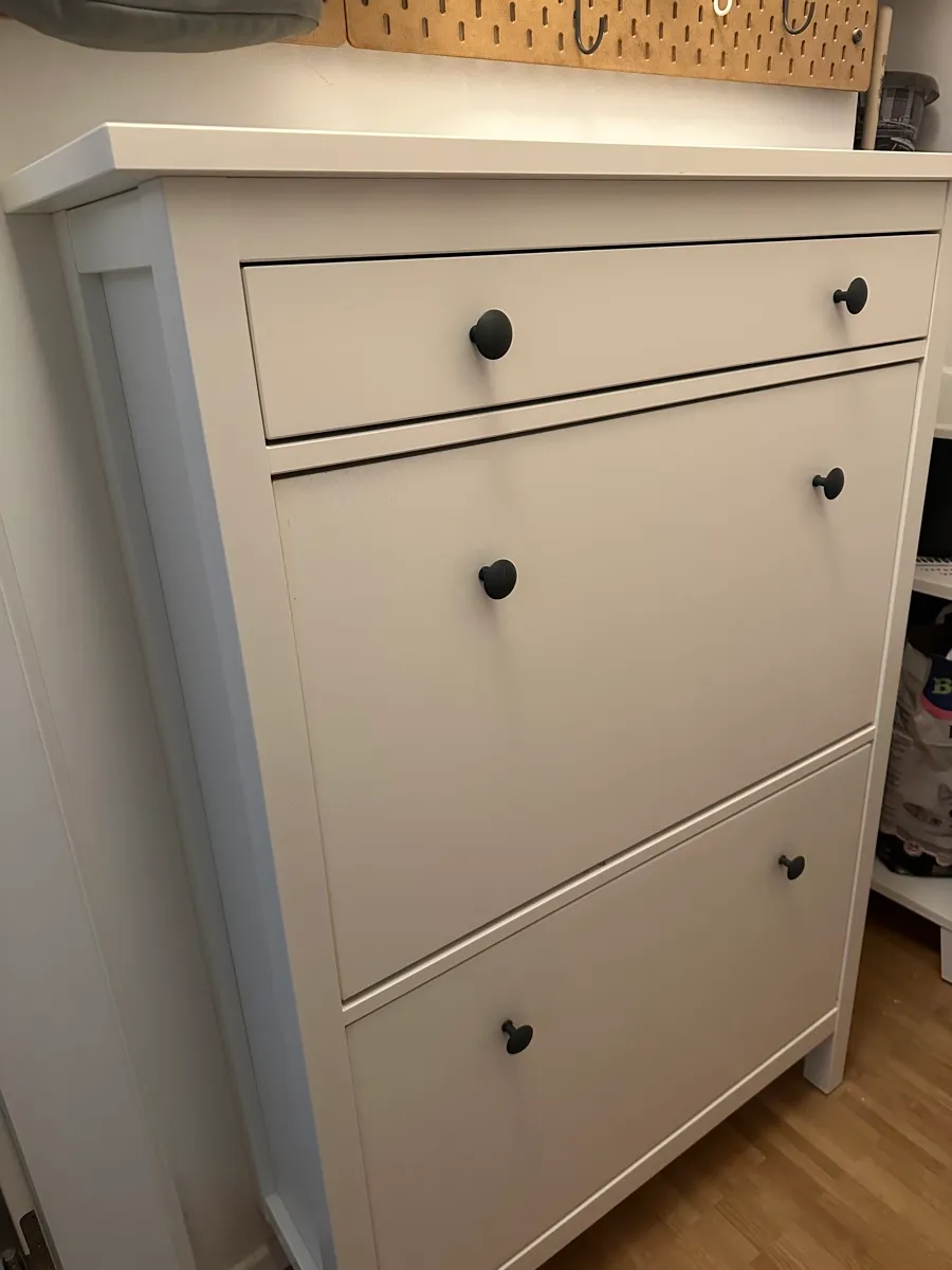 IKEA HEMNES Schuhkipper / Schuhschrank weiß, € 50,- (1020 Wien)