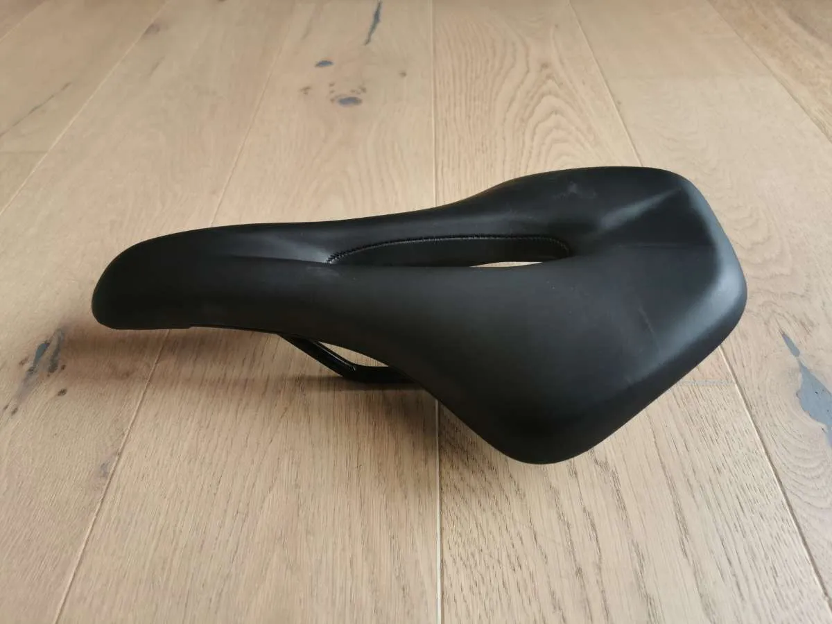lenkertasche licht im weg PlusBike - 7L Fahrradtasche | Hochwertige und wasserdichte vorne i31 Thule Tour Gepäckträger, Schwarz Color:Reveal Photochromic Black