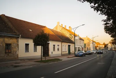 Grundstück kaufen in Bruck an der Leitha – 881 m², € 495.000 – Bild 2 von 6