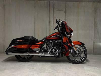 Harley-Davidson Street Glide CVO FLHXSE