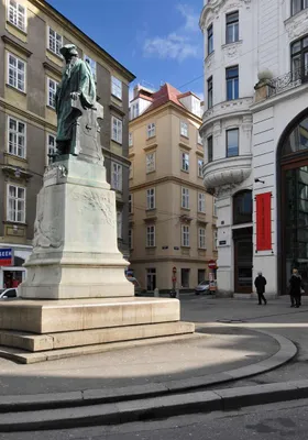 Gewerbeimmobilie mieten in Wien – 85 m², € 7.050