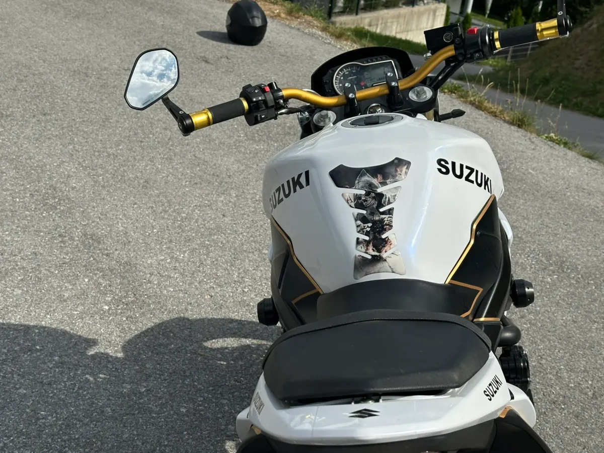 suzuki-gsr-750-naked-bike-willhaben