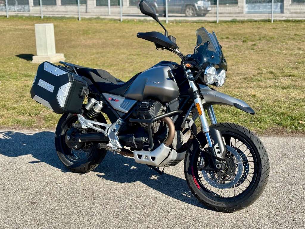 Moto Guzzi V85 TT Enduro