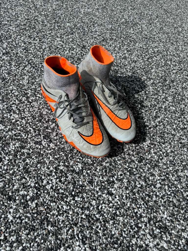 Nike Hypervenom Phantom 2 SG Gr. 45 5 185 7512 Kohfidisch willhaben