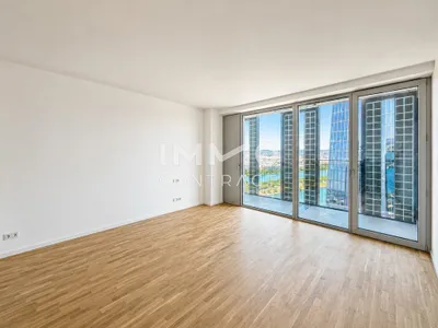 Sunset Mode: ON - Westside Studio im DC2 Tower mit 10 m² Loggia