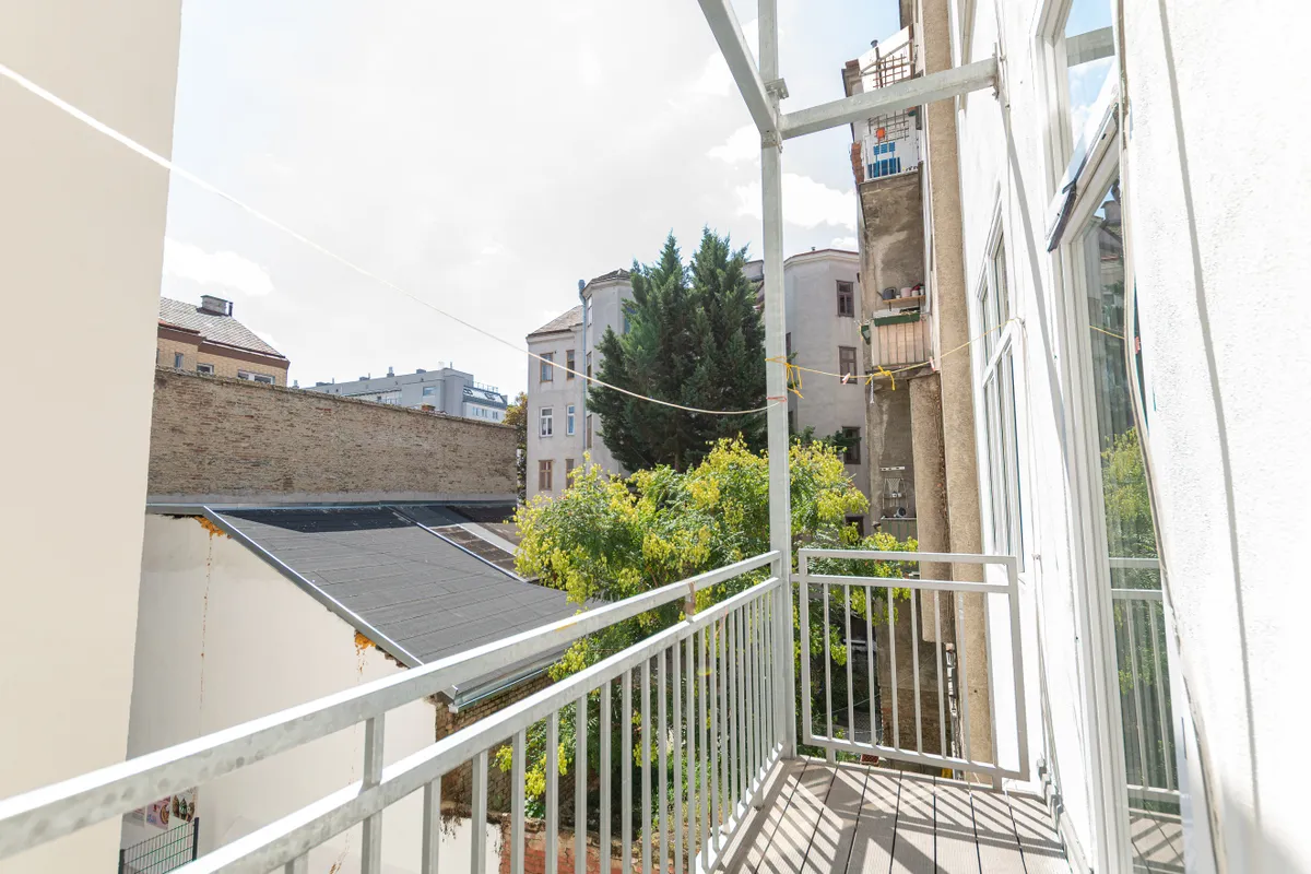 Charmante Altbauwohnung mit Balkon in ruhiger Lage - 2 Zimmer, ca. 58 m², Wien