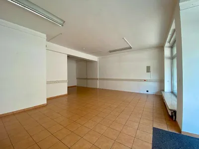 3-Zimmer-Gewerbeimmobilie mieten in Bruck-Mürzzuschlag – 94 m², € 668 – Bild 3 von 8