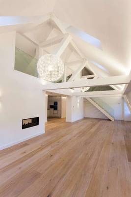 Luxuriöse Dachgeschosswohnung in Neuwaldegg zu vermieten – Bild 2