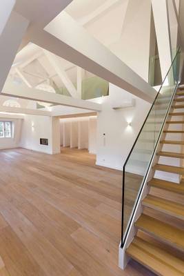Luxuriöse Dachgeschosswohnung in Neuwaldegg zu vermieten