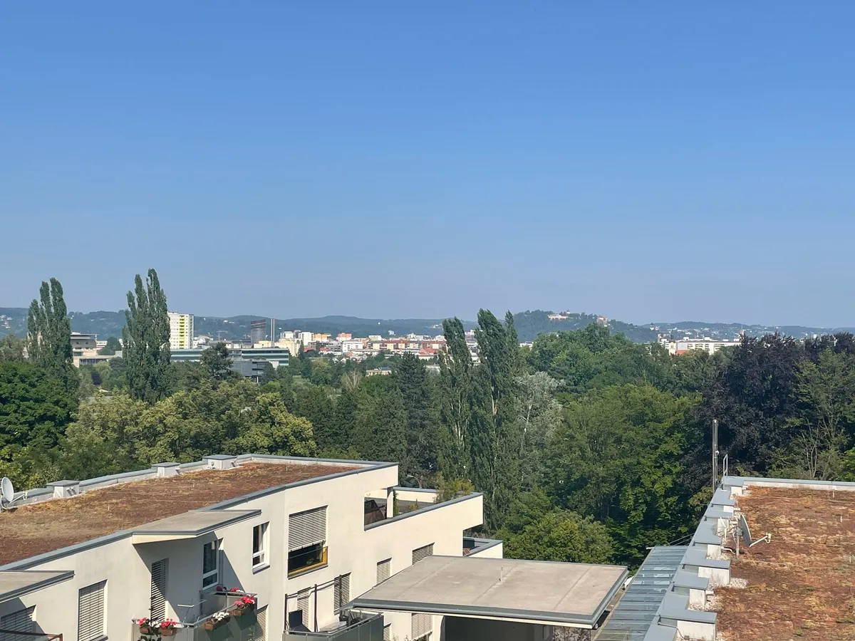 Eggenberg: Ruhige 2-Zimmerwohnung mit Balkon im Grünen mit Traumblick ! - Widok 2