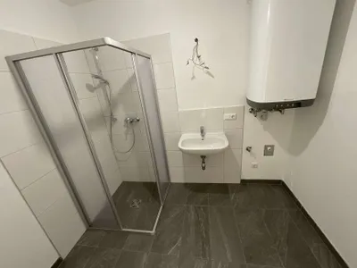 3-Zimmer-Wohnung mieten in Bruck-Mürzzuschlag – 77 m², € 496 – Bild 2 von 9