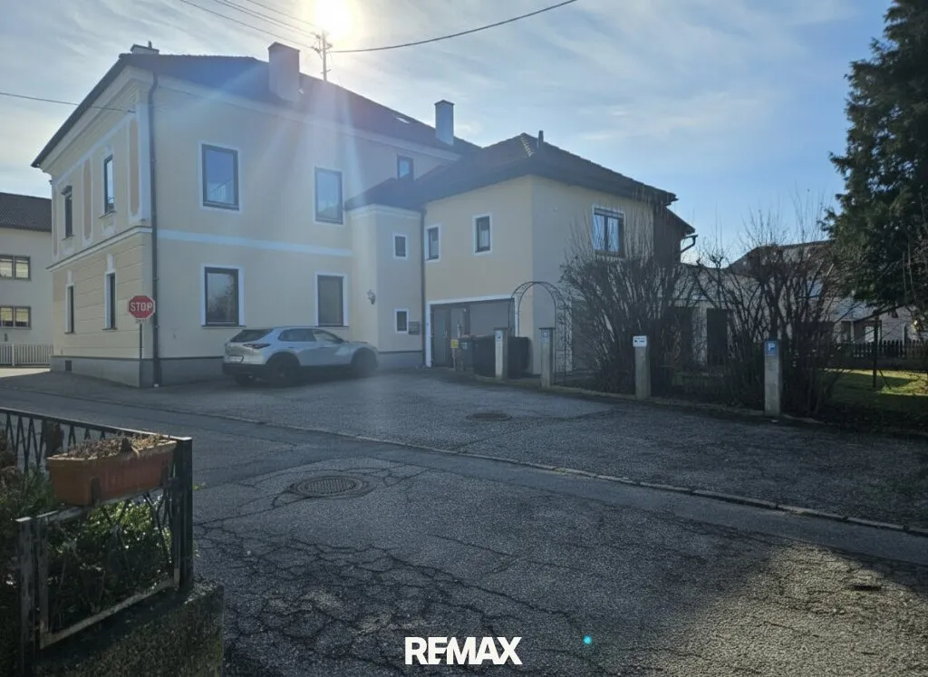 Geräumiges Haus mit großer Wohnung und Gastlokal - Ansicht 3