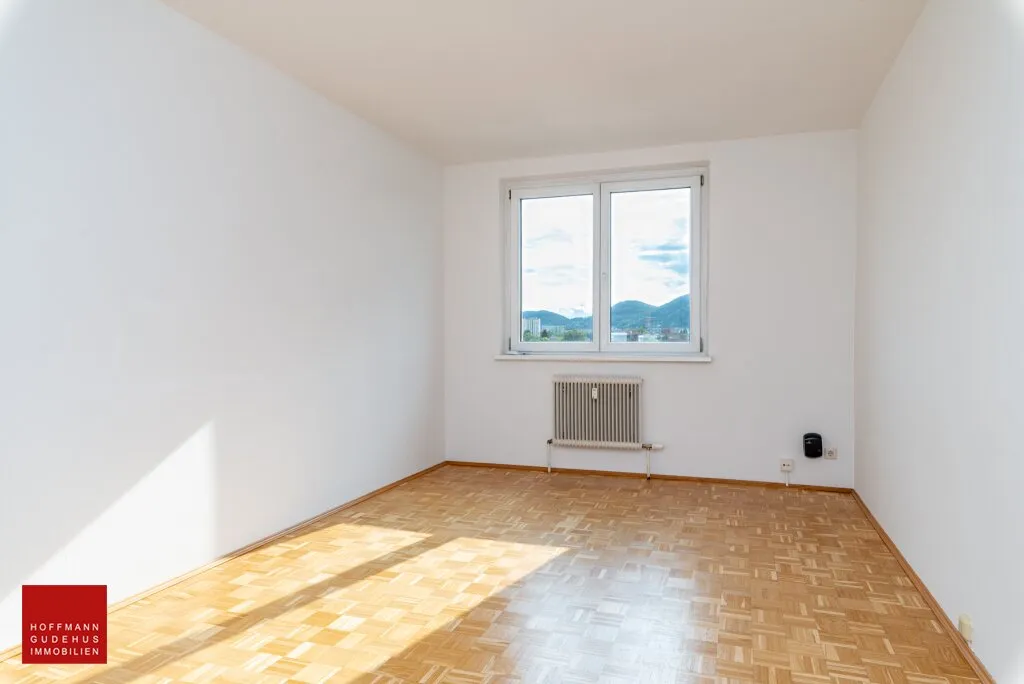 SONNIGE 2-ZIMMER-WOHNUNG MIT TRAUMHAFTEN FERNBLICK - Ansicht 2
