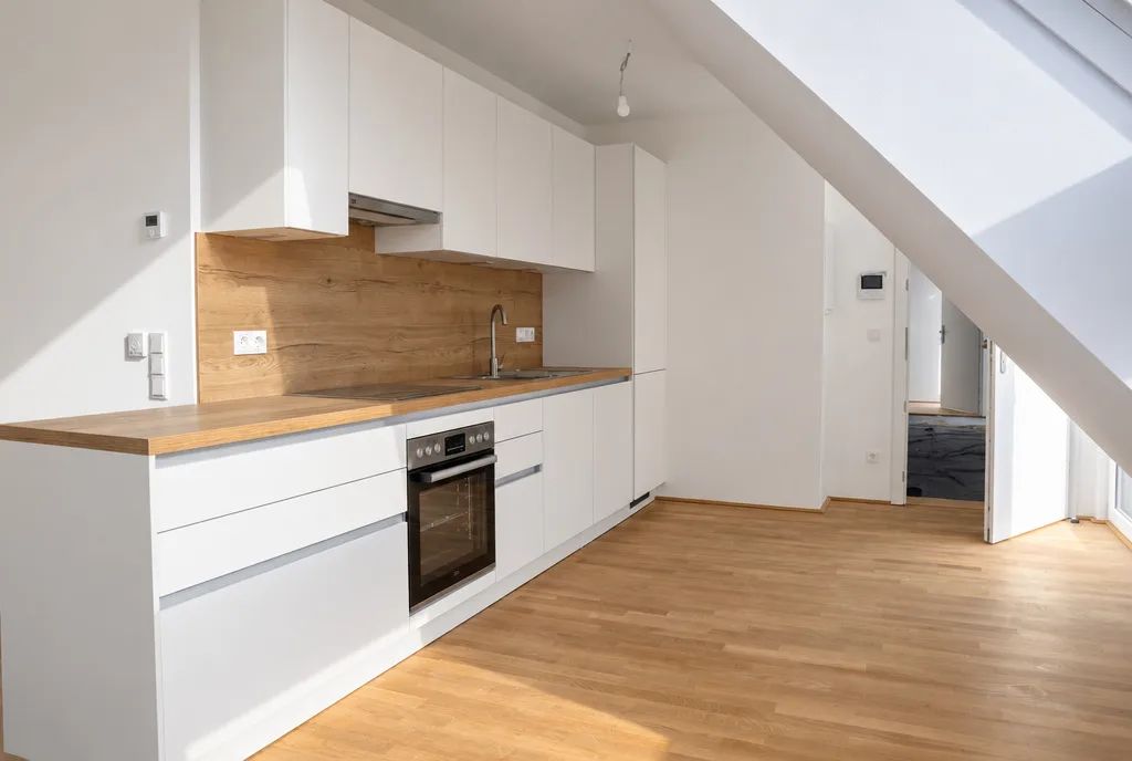 3-кімнатна мансардна квартира з балконом, 81 м², Оттакрінг, Оттакрінг
