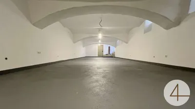 Gewerbeimmobilie kaufen in Wien – 71 m², € 120.000