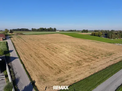 Immobilie kaufen in Wels-Land – 8 928 m², € 1.714.176