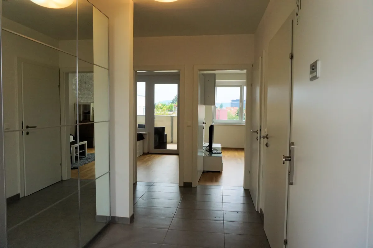 Nähe Med. -Uni. / LKH: 2 Zimmerwohnung mit Balkon und TG-Platz von Privat - Widok 2