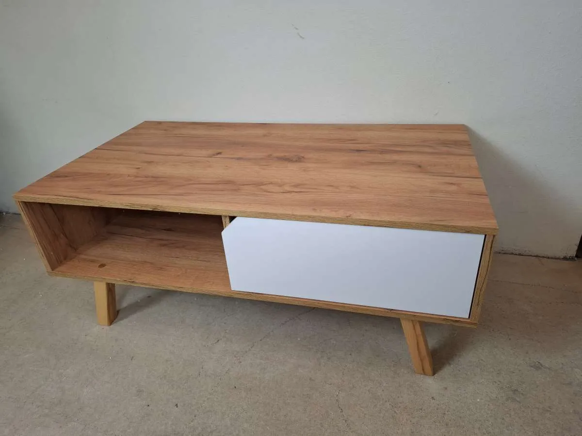 NEU cooler Couchtisch Beistelltisch Wohnzimmertisch mit Lade 110 x 60 x 45 cm, € 70,- (4400 Steyr)