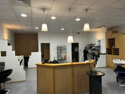 Gewerbeimmobilie mieten in Wels-Land – 35 m², € 600 – Bild 2 von 3
