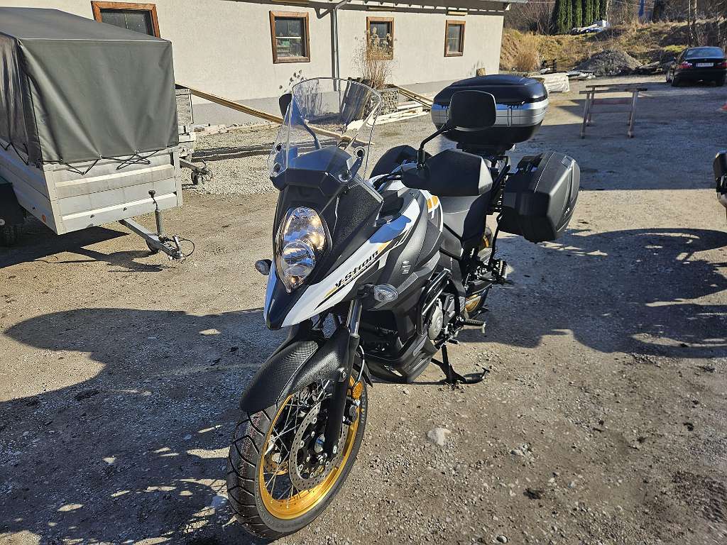 Suzuki V-Strom DL650 Tourer