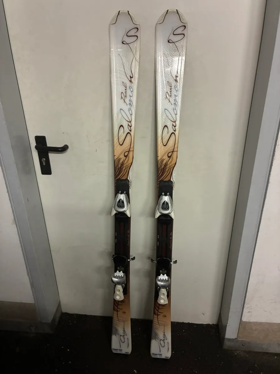 salomon carving ski damen QST Lumen 98 Skis The poplar core provides good vibration absorption while the C/FX reinforcement provides stability and power SALOMON S-Max W10 Damen-Carving-Ski Lnge