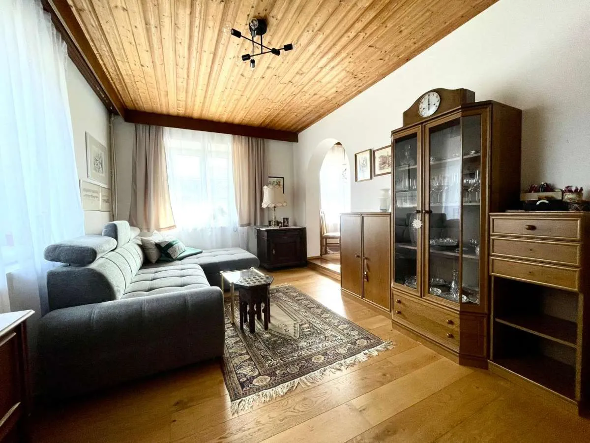 Großzügiges Einfamilienhaus mit Einliegerwohnung in Altaussee - Widok 3