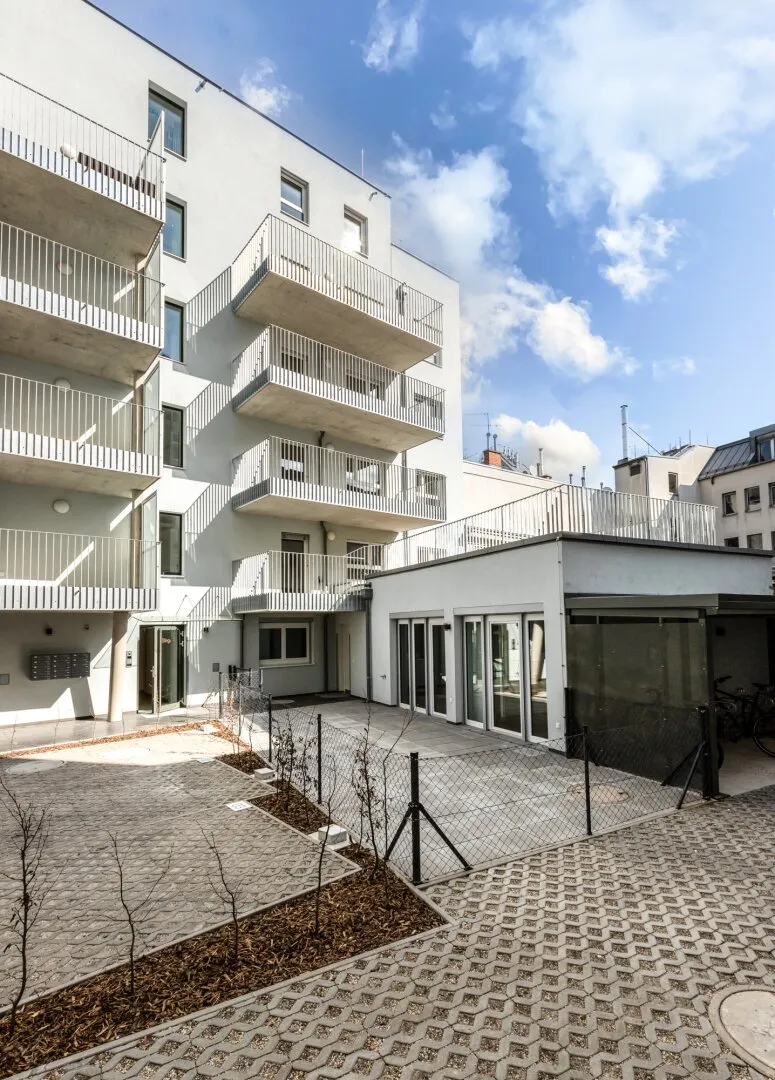 Privat & Provisionsfrei: 65 m² Freifläche + Neubauwohnung in Innenhofruhelage - Ansicht 3