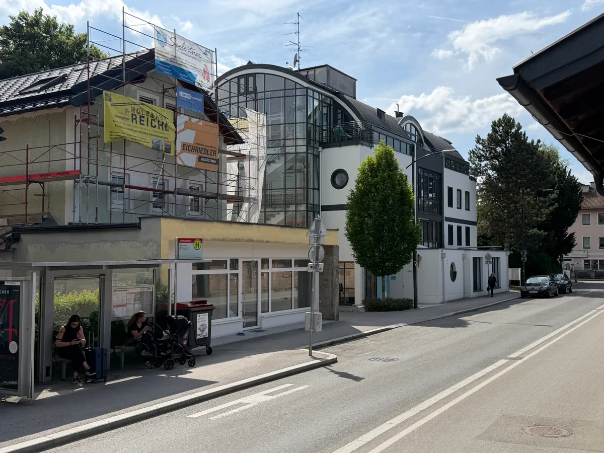 Generalsanierte Praxis- oder Büroflächen in Bestlage Riedenburg - 93 m² und 57,5 m² – pohled 3