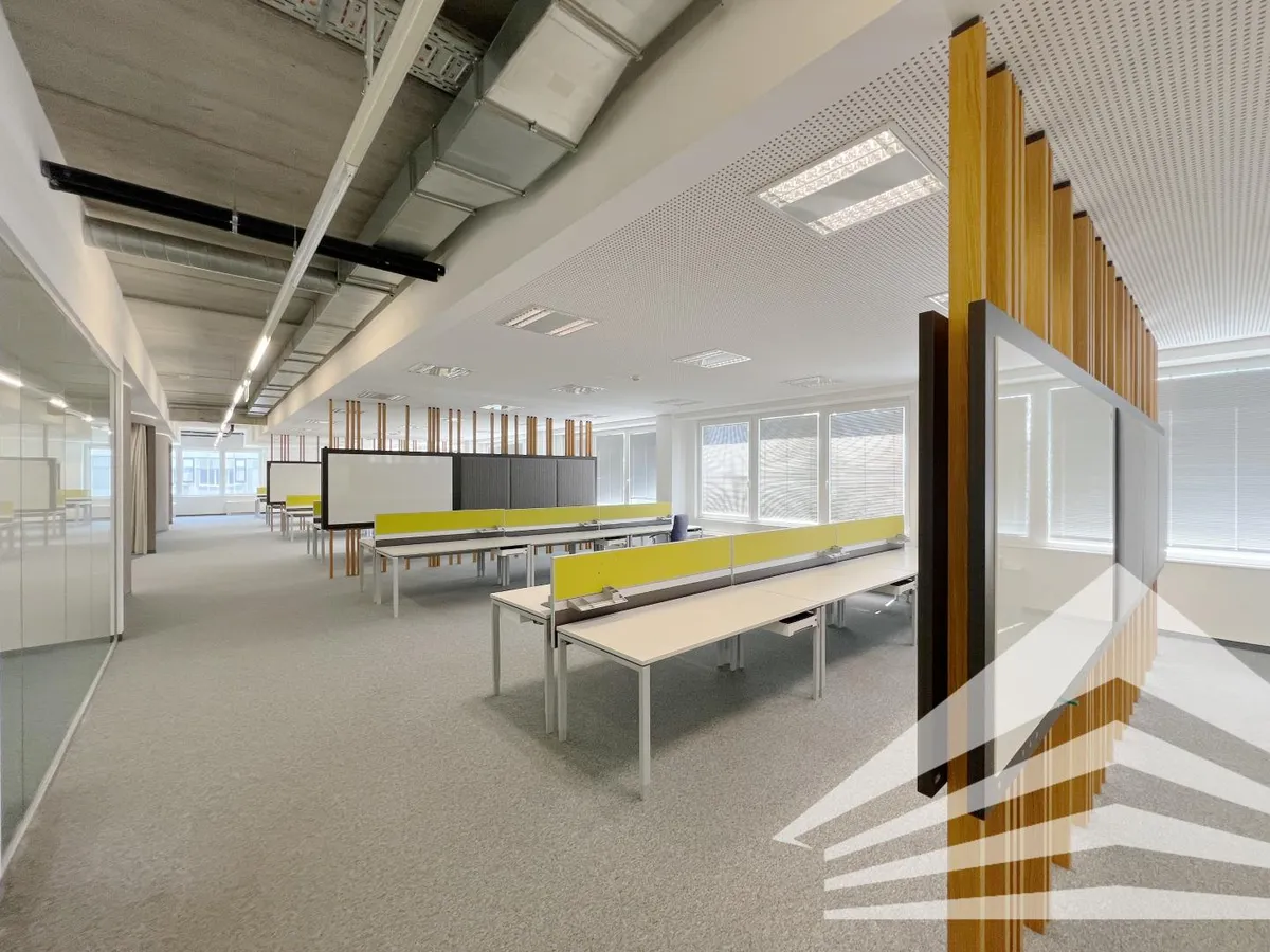 Hochwertiges Büro mit Terrasse in Zentrumsnähe! Parkplätze! - Ansicht 3