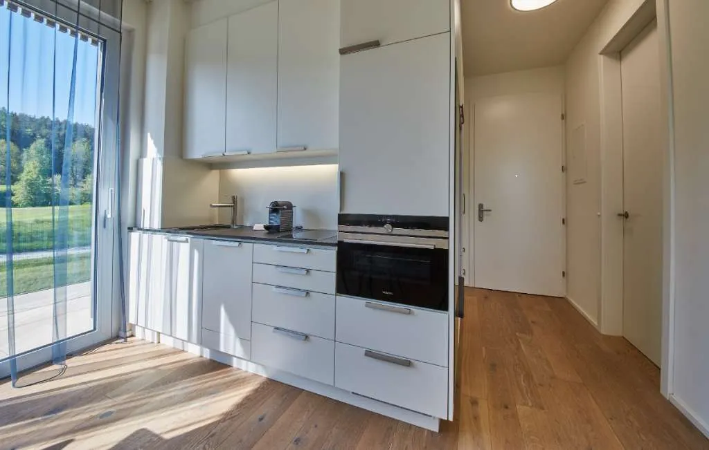 Kurzzeitmiete - Ferienwohnung am Wörthersee / Apartment mit Seezugang – pohled 2