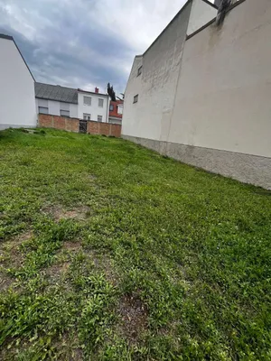 Grundstück kaufen in Eisenstadt – 421 m², € 148.000 – Bild 1 von 5