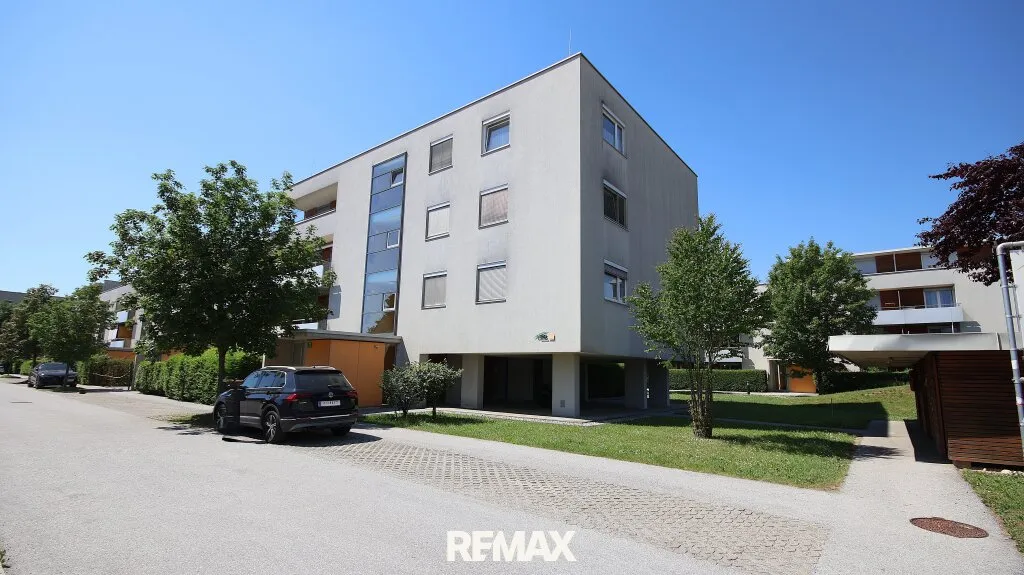 Ruhige 3-Zimmer-Wohnung mit 2 Balkonen und Tiefgaragenparkplatz - Ansicht 3