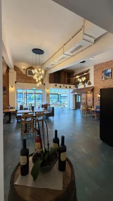 Gewerbeimmobilie mieten in Linz – 300 m², € 4.200 – Bild 17 von 18
