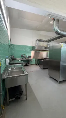 Gewerbeimmobilie mieten in Linz – 300 m², € 4.200 – Bild 15 von 18