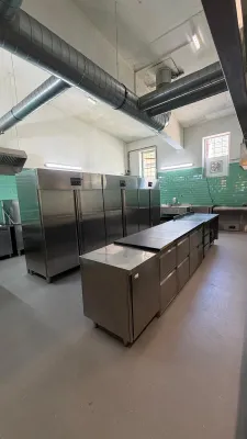 Gewerbeimmobilie mieten in Linz – 300 m², € 4.200 – Bild 13 von 18