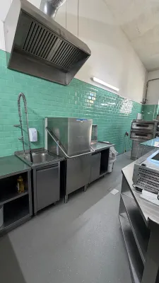 Gewerbeimmobilie mieten in Linz – 300 m², € 4.200 – Bild 14 von 18