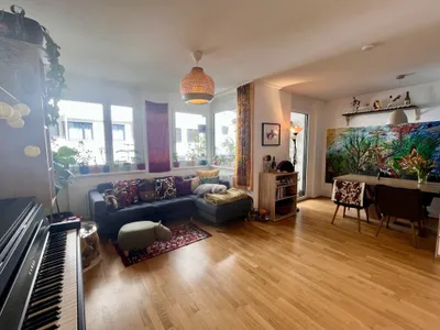Stadt & Ruhe vereint: Stylische 2-Zimmer-Wohnung mit Loggia – Bild 3