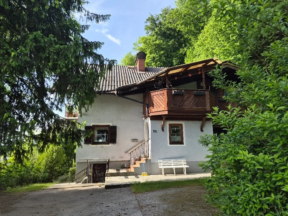 SCHÖNE AUSSICHT! GROSSES WOHNHAUS (renov.-bedürf.) BERGHEIM bei Salzburg - Ansicht 3