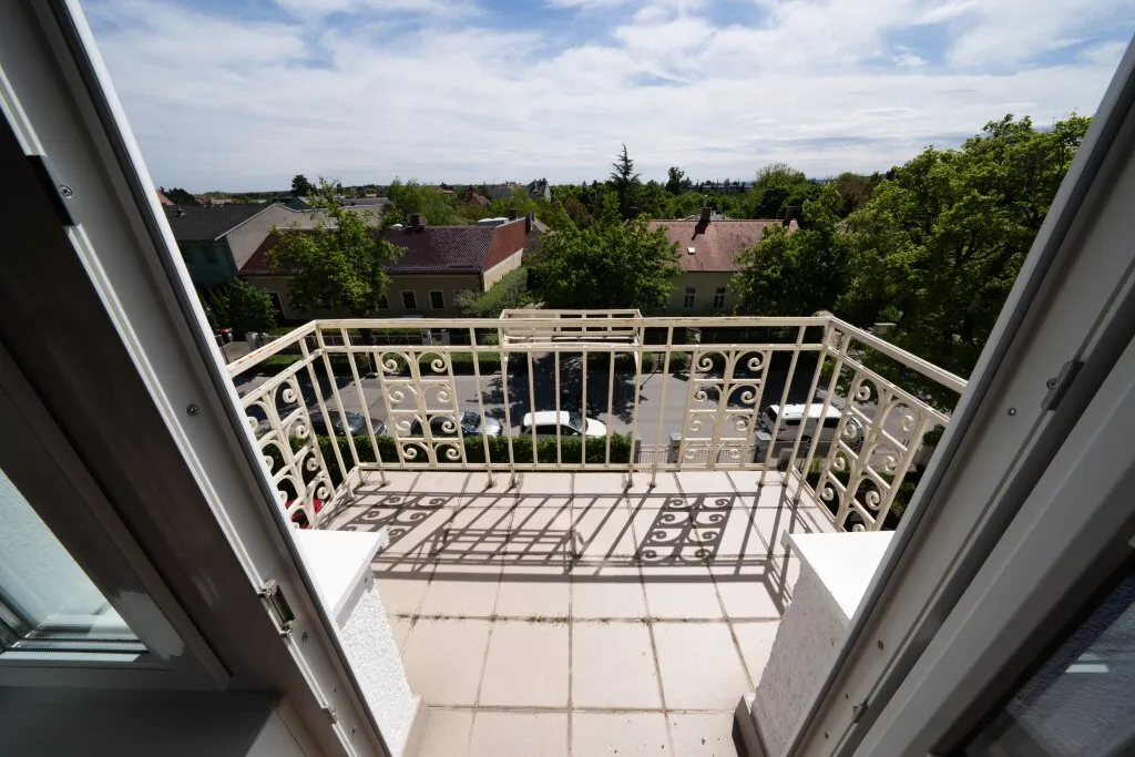 Baden: Stilvolle Wohnung mit viel Flair, 2 Balkone, in vorteilhafter Lage - Ansicht 3