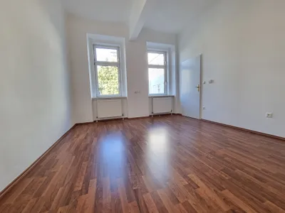 Schicke 2-Zimmerwohnung mit Lift beim Einsiedlerpark – Bild 2