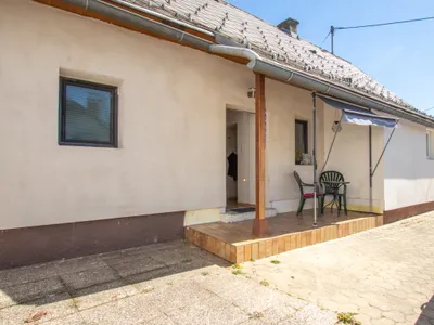 5-Zimmer-Haus kaufen in Klagenfurt Land – 147 m², € 185.000 – Bild 14 von 19