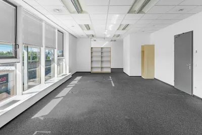 Gewerbeimmobilie mieten in Linz – 2 082 m², € 24.166 – Bild 7 von 12