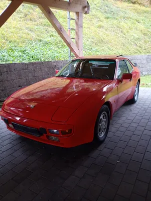 Porsche 944