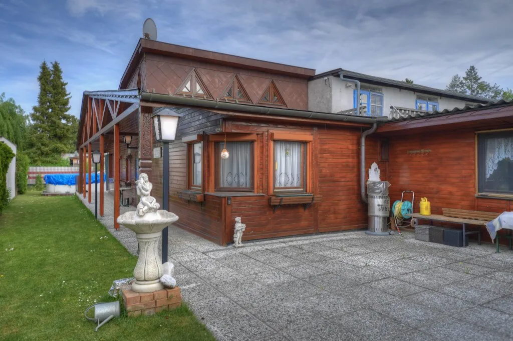 ** Urlaub zu Hause - Nur ca. 100 Meter vom Neufelder See entfernt - charmantes Haus auf Pachtgrund + Pool, Sauna & Gästezimmer ** - Widok 2